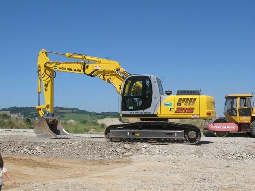 Product picture NEW HOLLAND E215 CRAWLER EXCAVATOR SERVICE REPAIR MANUAL - DOWNLOAD!